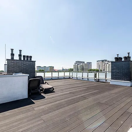 Apartment Lion - Rooftop With Terrace